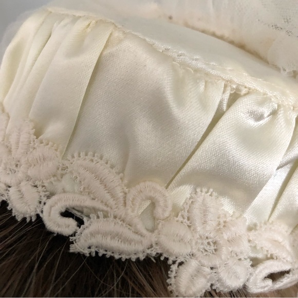 Vintage Bridal Headpiece with Veil - Picture 4 of 7